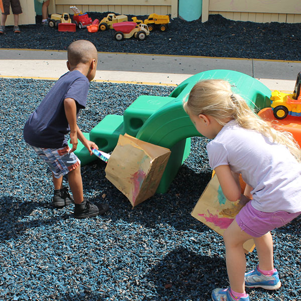 gallery 0017 Bernard and alexis looking for eggs